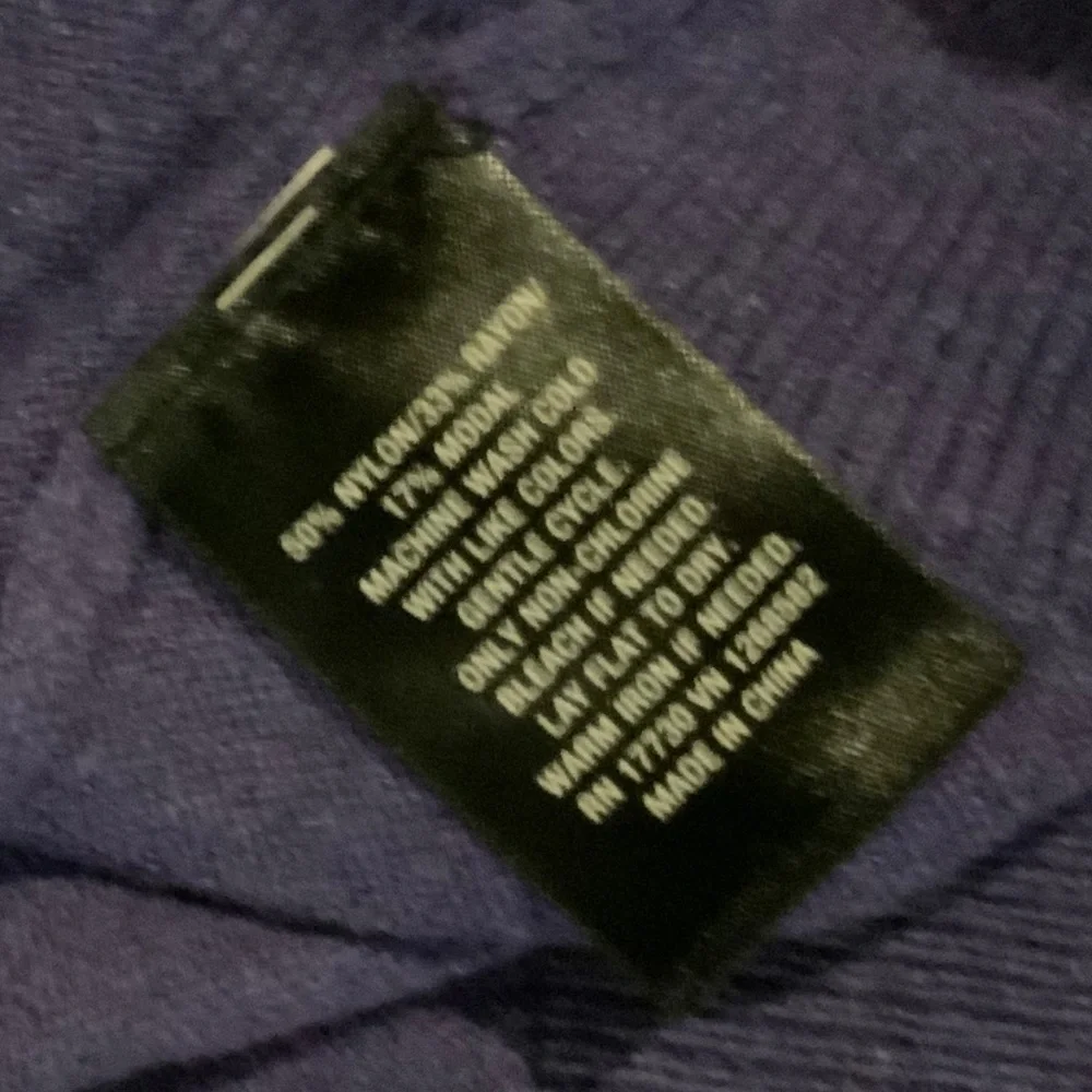 Mossimo Purple M V-neck Sweater Timeless Classic Cottagecore Golf Officecore